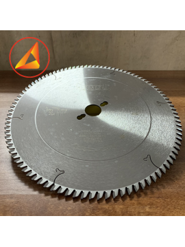 Cưa 3d thường (300 - 30 - 3.2 - 96T)